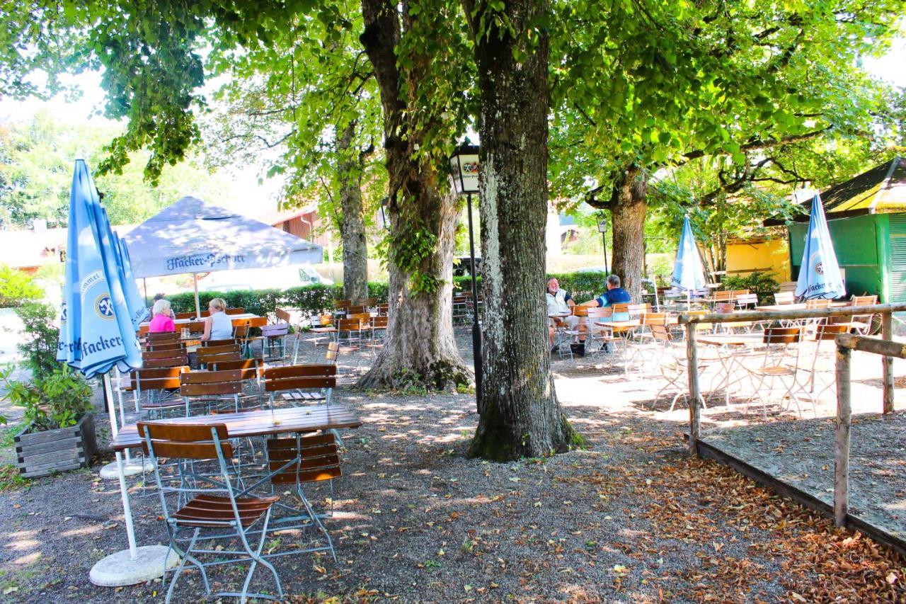 Gasthof Jaegerwirt Hohenschäftlarn エクステリア 写真